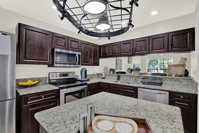 5844 RED CEDAR LANE, Tampa, FL 33625