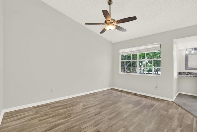 5844 RED CEDAR LANE, Tampa, FL 33625