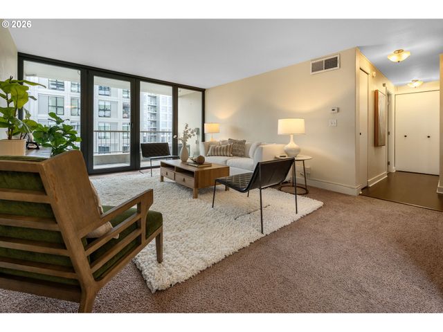 255 Sw HARRISON St 14B, Portland, OR 97201