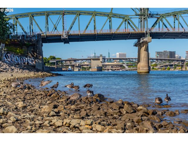 255 Sw HARRISON St 14B, Portland, OR 97201