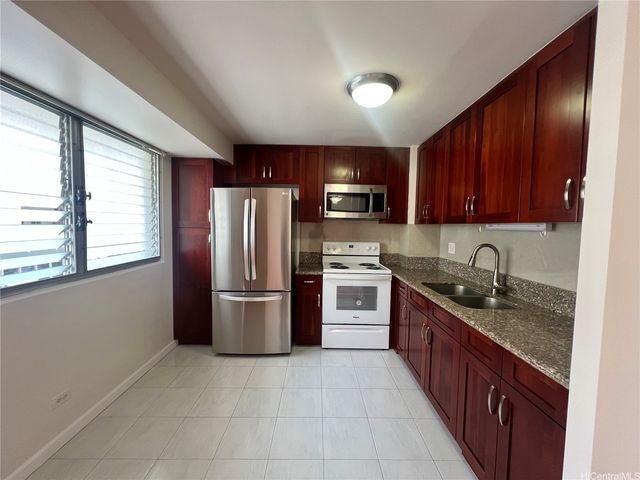 1452 Liholiho Street 205, Honolulu, HI 96822