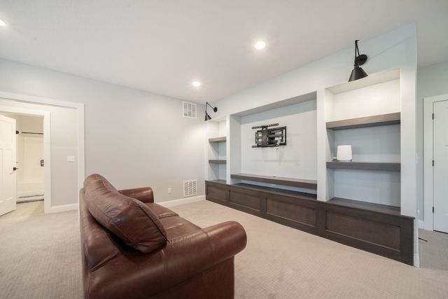 1604 N Shadow Rock Dr, Andover, KS 67002