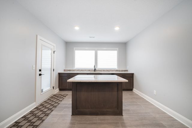 1604 N Shadow Rock Dr, Andover, KS 67002