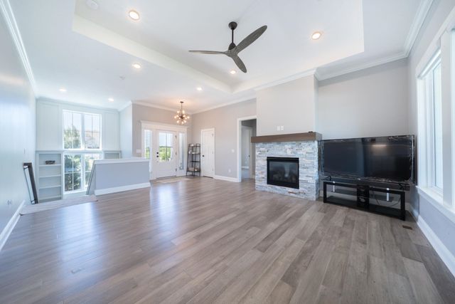 1604 N Shadow Rock Dr, Andover, KS 67002