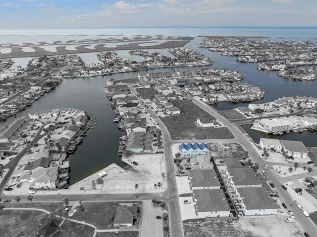 15514 Spyglass Dr, Corpus Christi, TX 78418