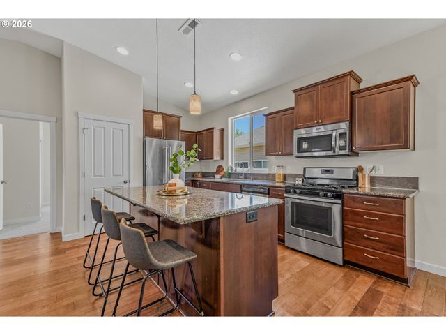 7602 Ne 61ST Way, Vancouver, WA 98662