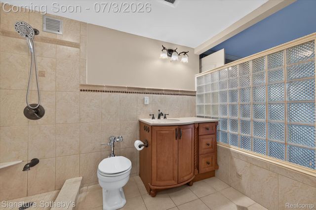 1300 E Lafayette Street 912, Detroit, MI 48207