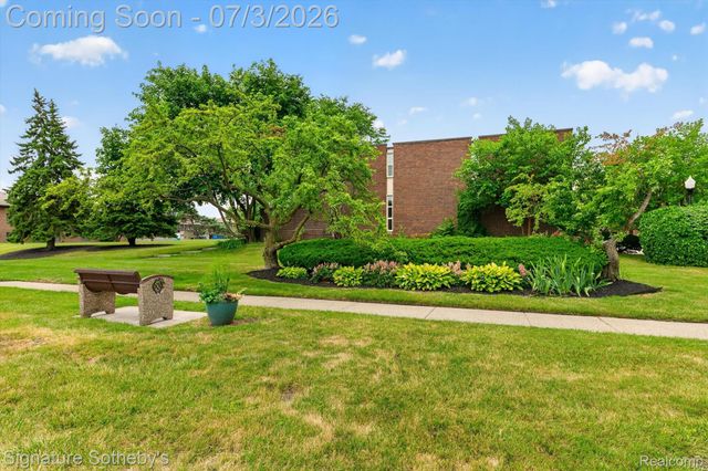 1300 E Lafayette Street 912, Detroit, MI 48207
