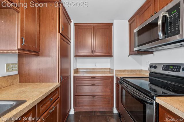 1300 E Lafayette Street 912, Detroit, MI 48207