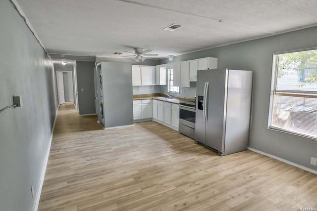1418 Avant Ave Apt 2, San Antonio, TX 78210
