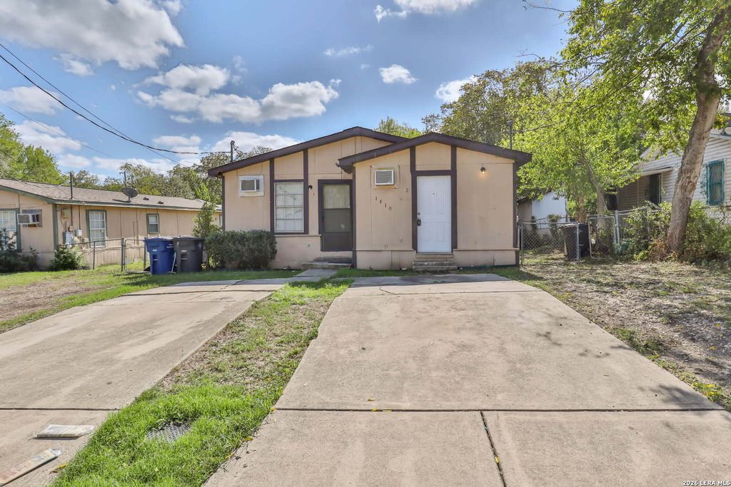 1418 Avant Ave Apt 2, San Antonio, TX 78210