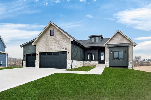 1330 NW Brooks Drive, Waukee, IA 50263