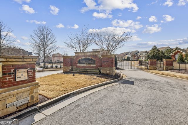 7895 Crownpoint Drive, Alpharetta, GA 30005