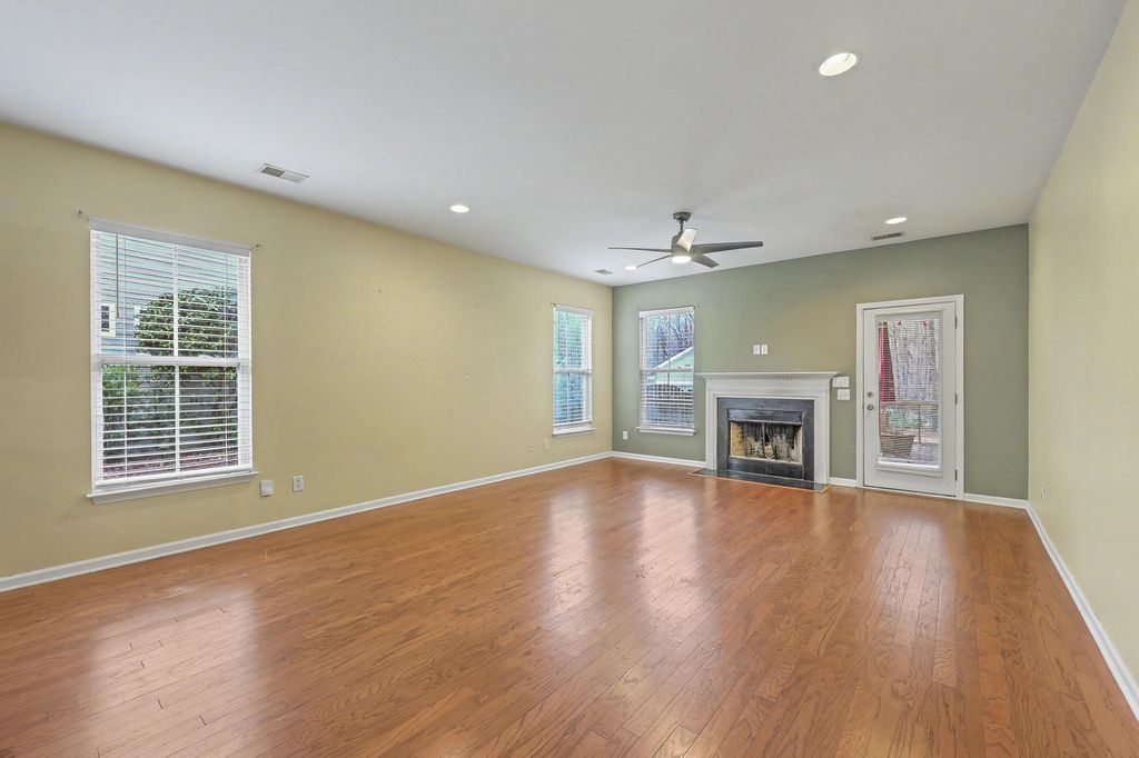 Image 8 of property listing at 132 Cypress View Road, Goose Creek, SC 29445