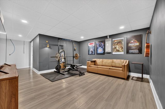 1035 Foxmoor Dr, Clarksville, TN 37042