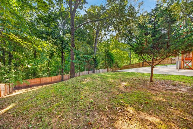 1035 Foxmoor Dr, Clarksville, TN 37042