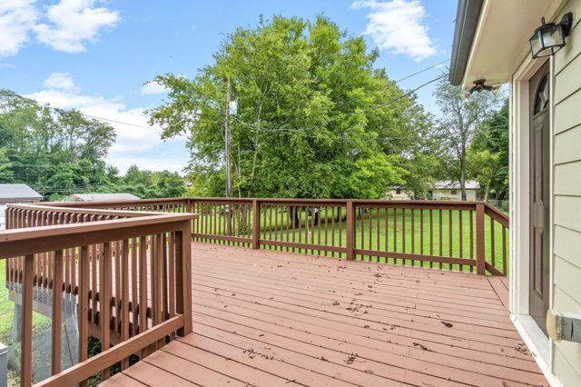 206 E St, Clarksville, TN 37042