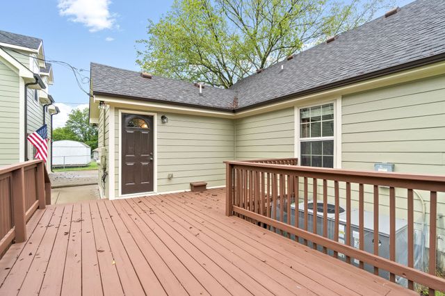 206 E St, Clarksville, TN 37042