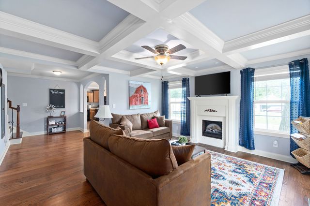 206 E St, Clarksville, TN 37042