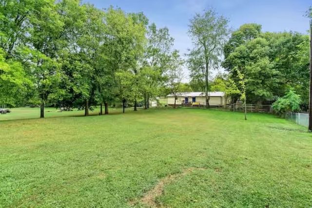 206 E St, Clarksville, TN 37042