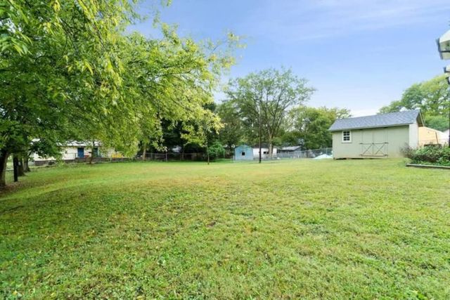 206 E St, Clarksville, TN 37042