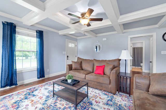 206 E St, Clarksville, TN 37042