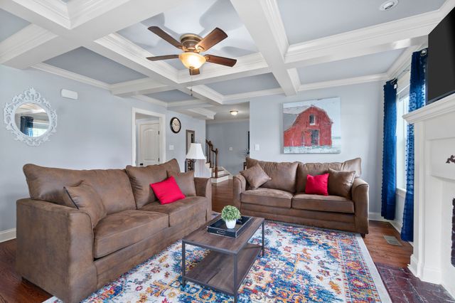 206 E St, Clarksville, TN 37042