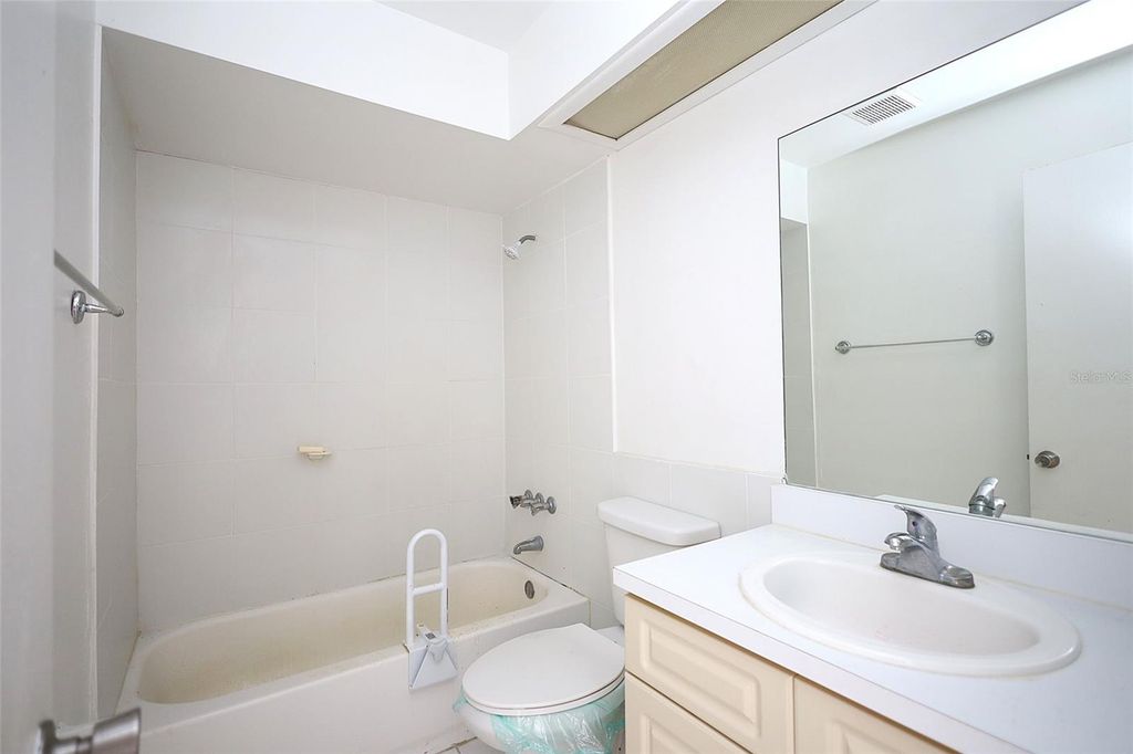 Image 11 of property listing at 4179 SPITFIRE AVENUE, Kissimmee, FL 34741