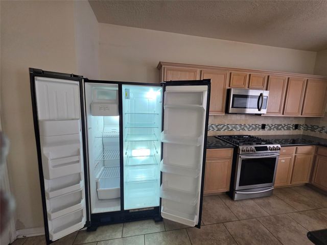 2715 Riverhollow Lane, Sugar Land, TX 77479