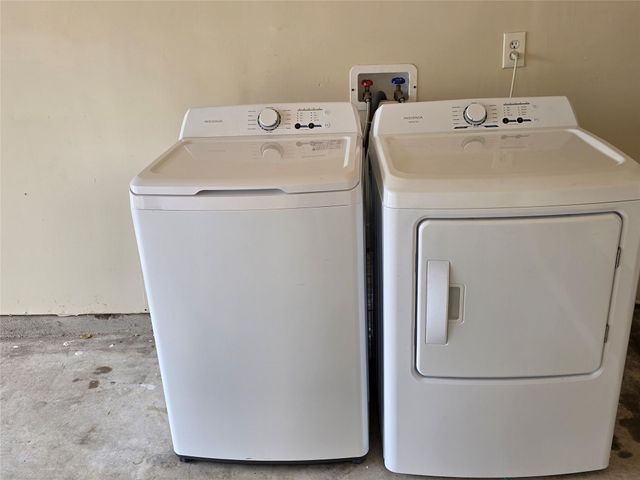 2715 Riverhollow Lane, Sugar Land, TX 77479