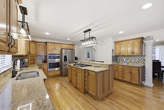 24 Jeanne Marie Dr, Westfield, MA 01085