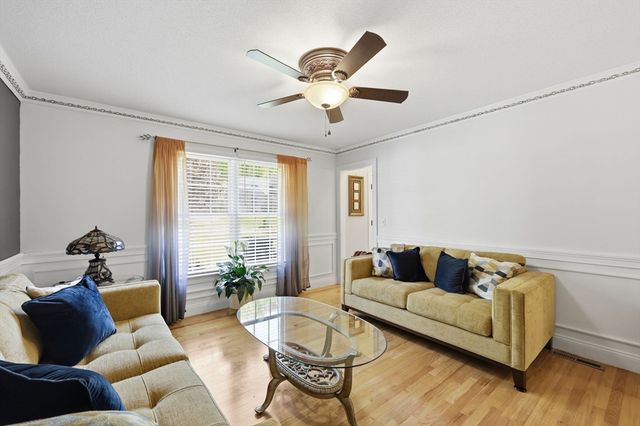 24 Jeanne Marie Dr, Westfield, MA 01085