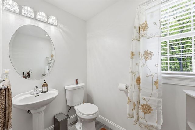 24 Jeanne Marie Dr, Westfield, MA 01085