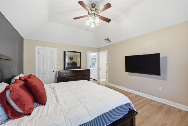 24 Jeanne Marie Dr, Westfield, MA 01085