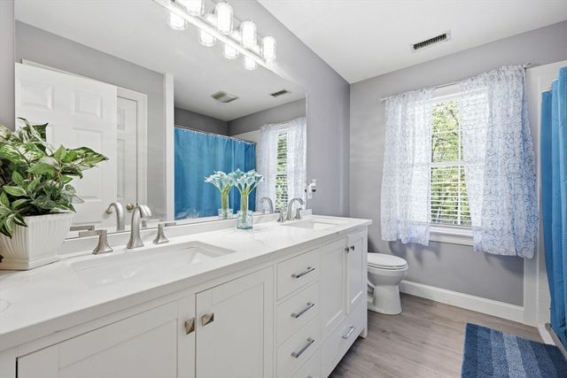 24 Jeanne Marie Dr, Westfield, MA 01085