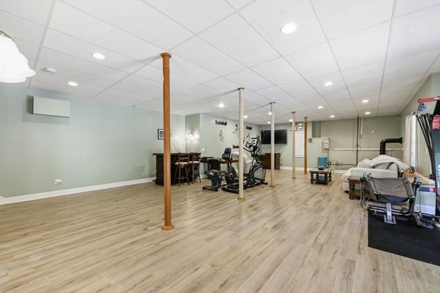 24 Jeanne Marie Dr, Westfield, MA 01085