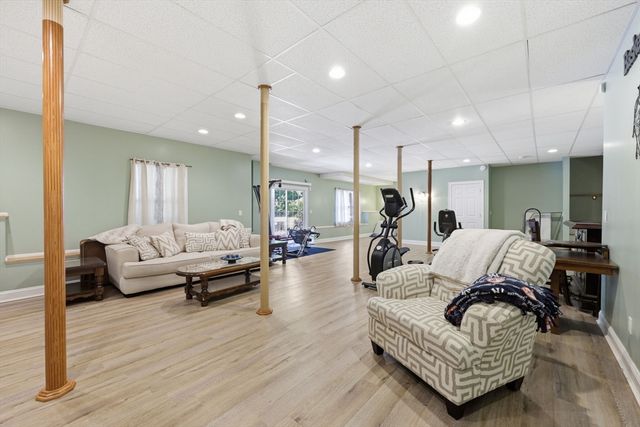 24 Jeanne Marie Dr, Westfield, MA 01085
