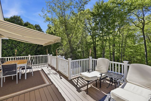 24 Jeanne Marie Dr, Westfield, MA 01085