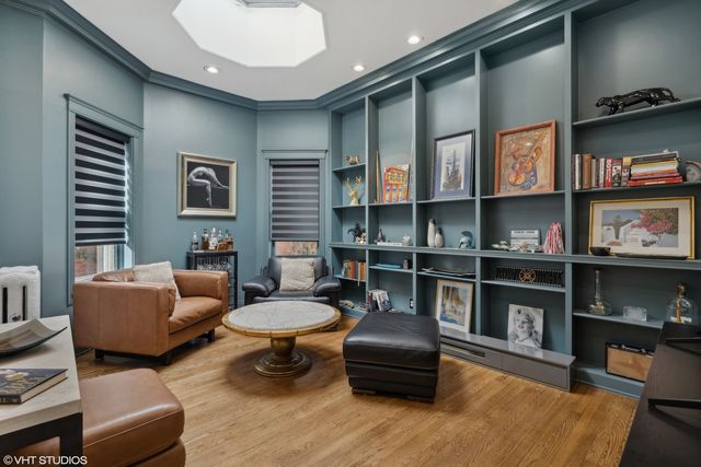 1350 N State Parkway 3S, Chicago, IL 60610