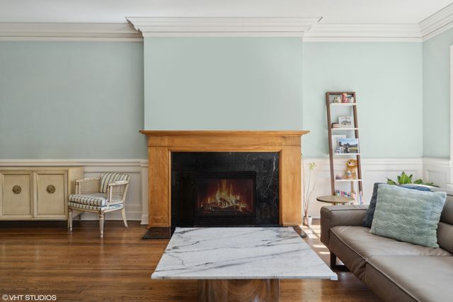 1350 N State Parkway 3S, Chicago, IL 60610