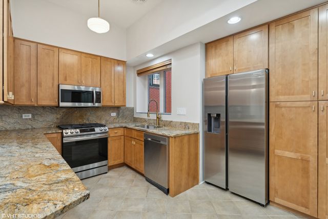 1350 N State Parkway 3S, Chicago, IL 60610