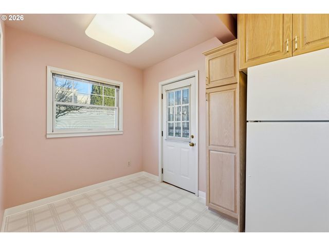 2605 Se GRANT St, Portland, OR 97214