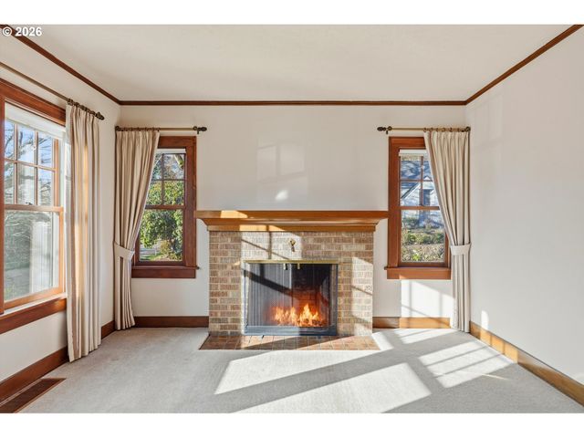 2605 Se GRANT St, Portland, OR 97214