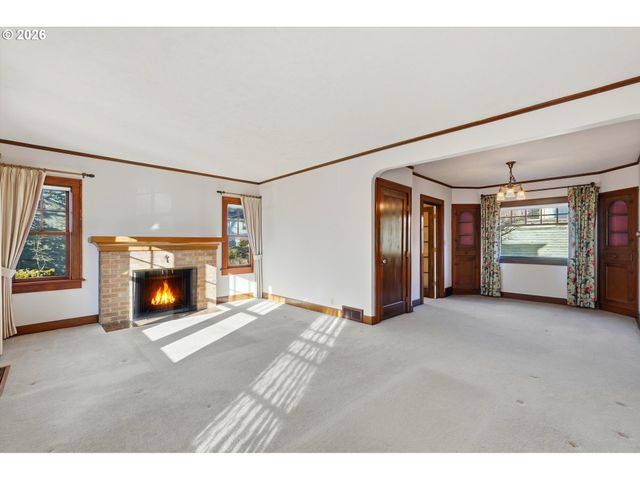 2605 Se GRANT St, Portland, OR 97214