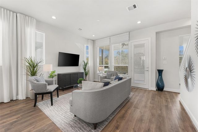 2704 Grand Fountains Drive E, Houston, TX 77054