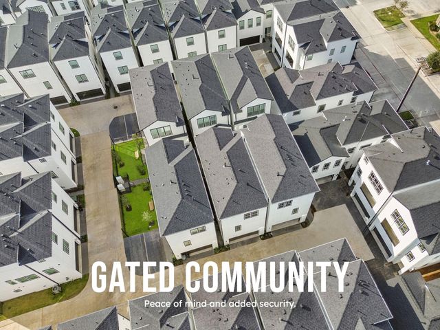 2704 Grand Fountains Drive E, Houston, TX 77054