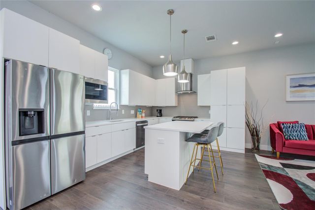 2549 Hollister Rd, Houston, TX 77080