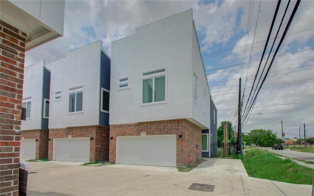 2549 Hollister Rd, Houston, TX 77080