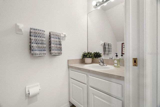 660 SPRING LAKE CIRCLE, Tarpon Springs, FL 34688