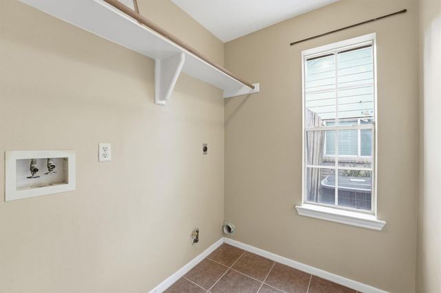 15606 Lago Villa Drive, Tomball, TX 77377